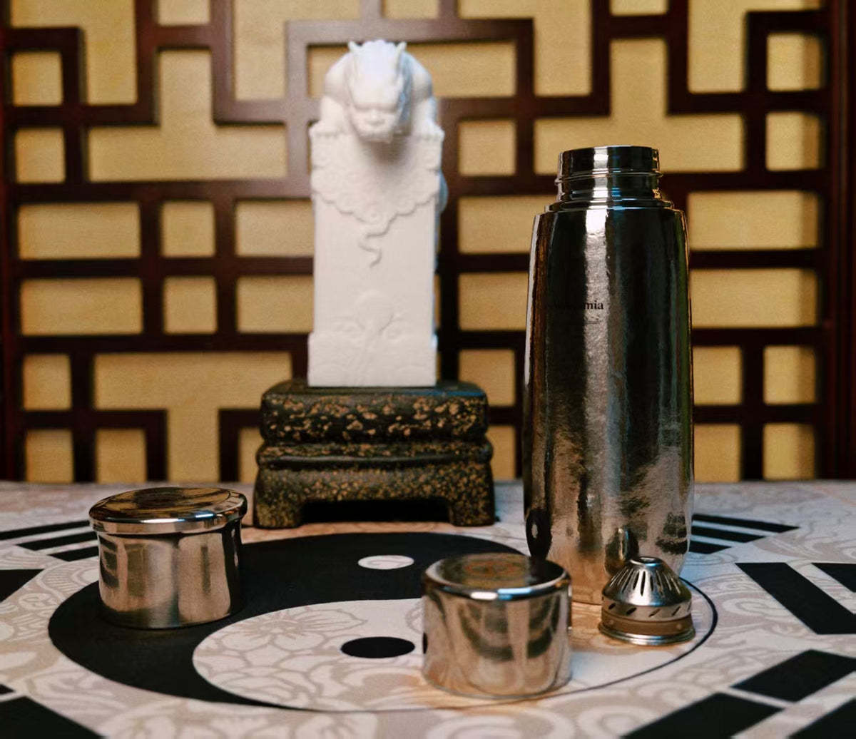 Premium Pure Titanium Travel Bottle – Tea Infuser & Cup Lid Design